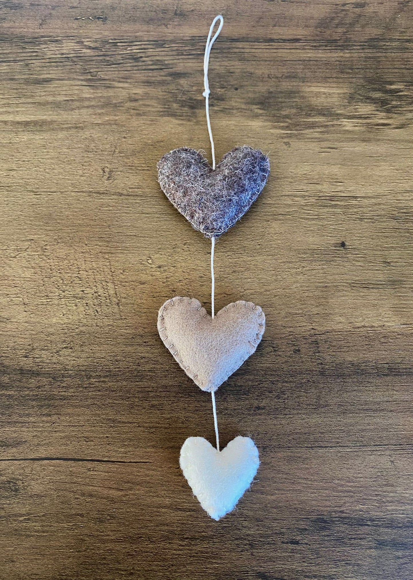 Hearts Hanging Decoration - Neutral
