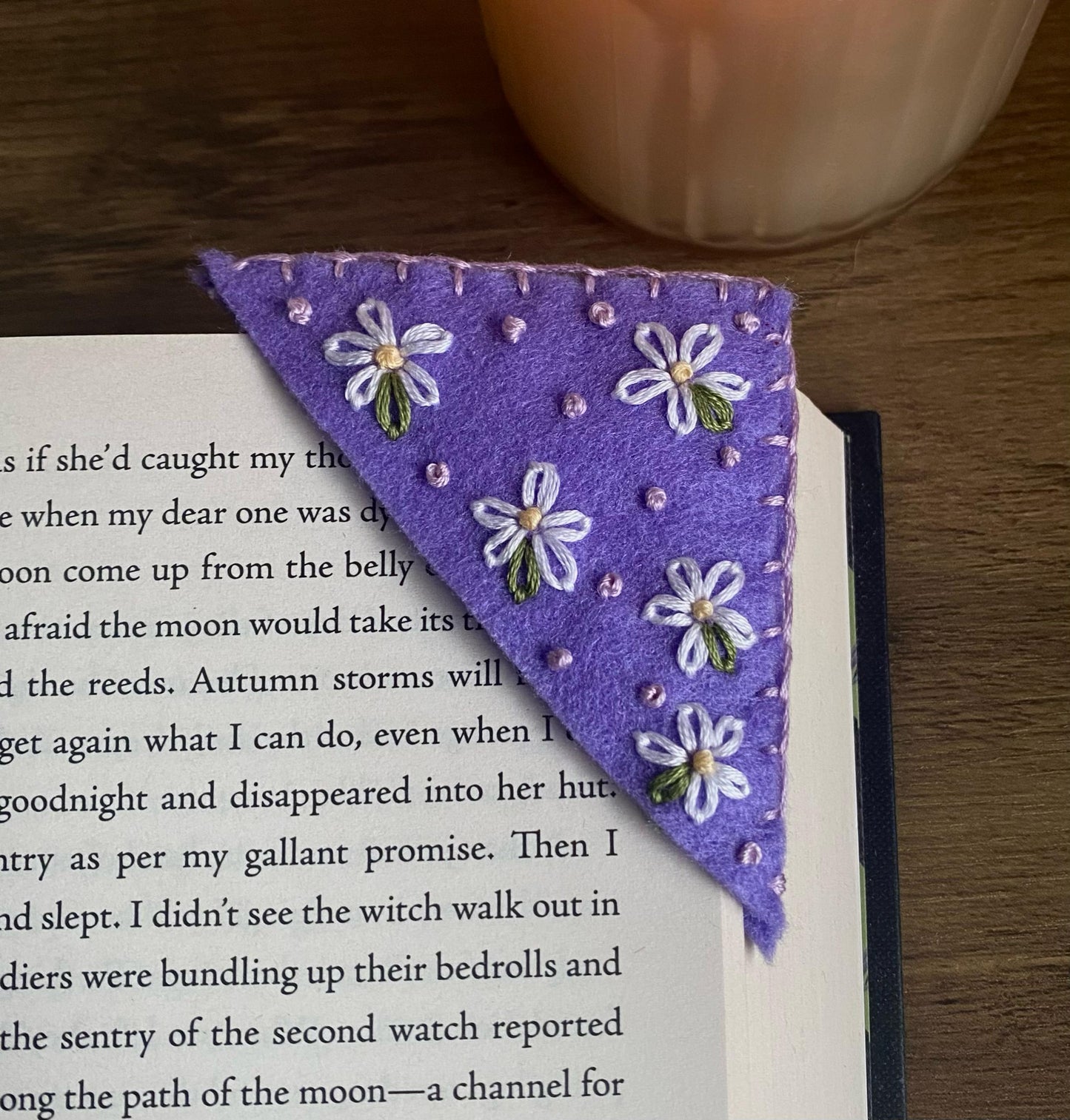 Hand Embroidered Bookmark - Lilac Daisy