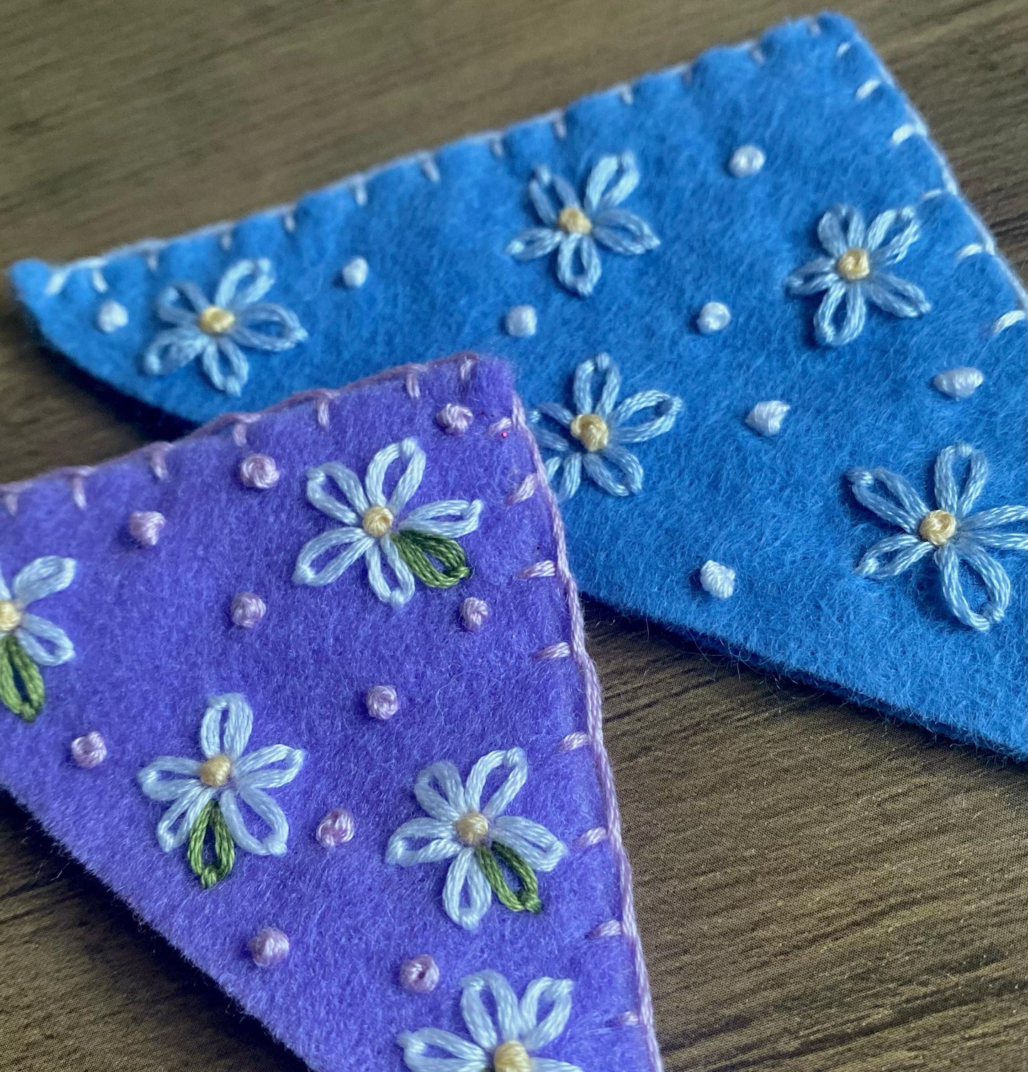 Hand Embroidered Bookmark - Lilac Daisy